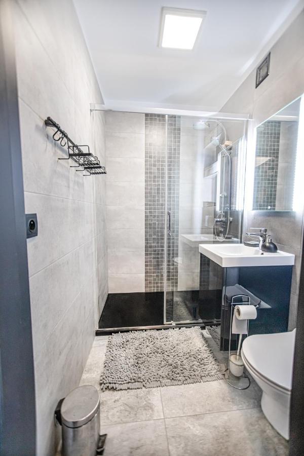 Charming Apt Next To Lazienki Park And City Center Варшава Экстерьер фото